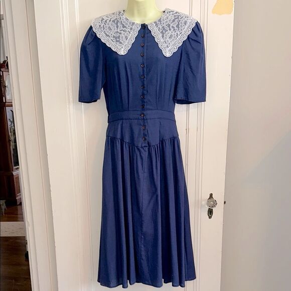 Vintage 80s Betsy’s Things Navy Blue Short Sleeve Dress with White Lace Collar - Picture 1 of 10